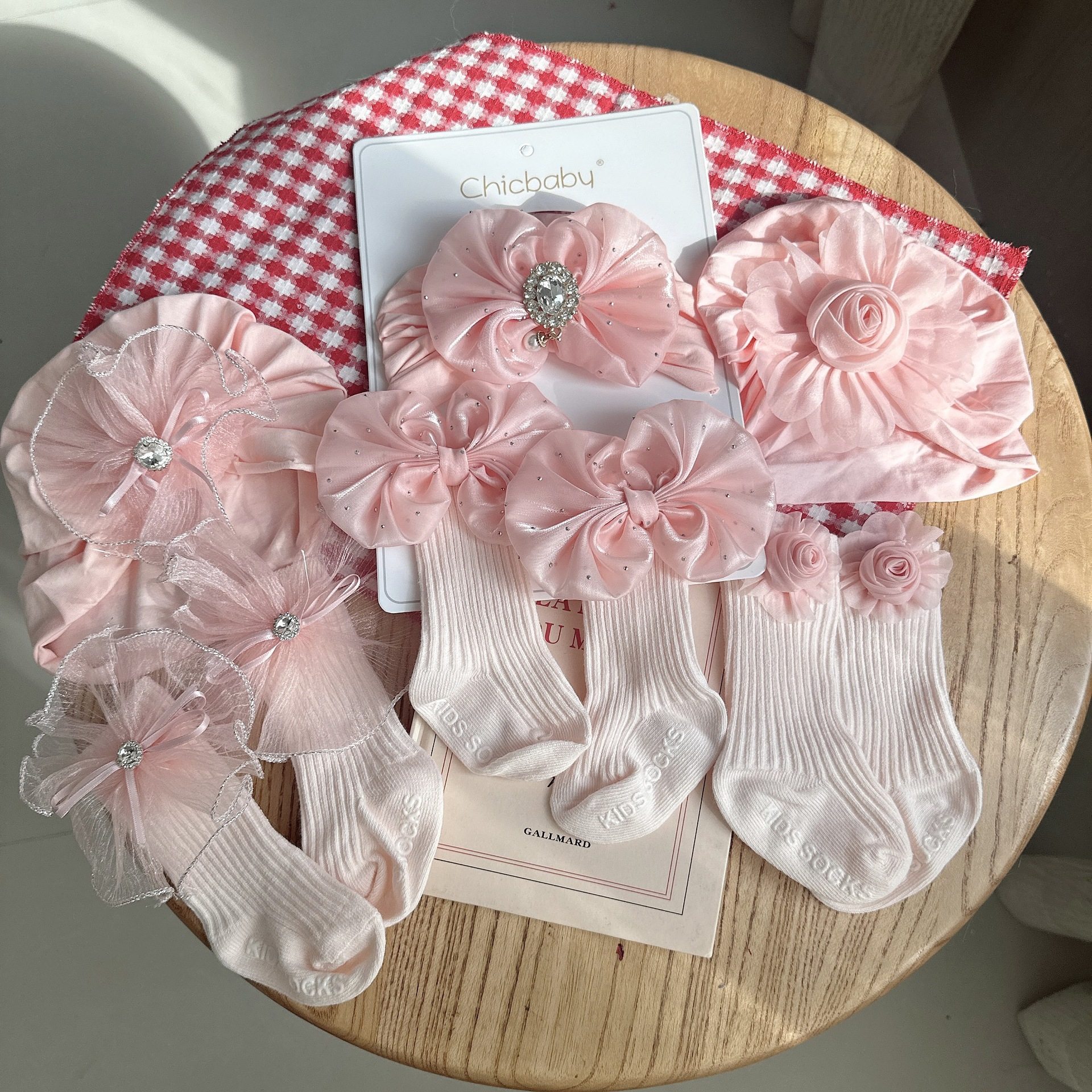 婴幼儿满月周岁蝴蝶结花朵护囟门女宝宝帽子袜子套装新生儿童帽子,童装/婴儿装/亲子装,多件套 帽子、围巾、手套等组合,淘宝优惠券,粉丝福利购,淘宝优惠卷