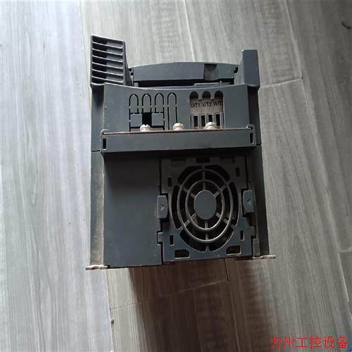 议价直拍不发:东芝变频器VFAS1-4037PL-WN1  3.7KW 3