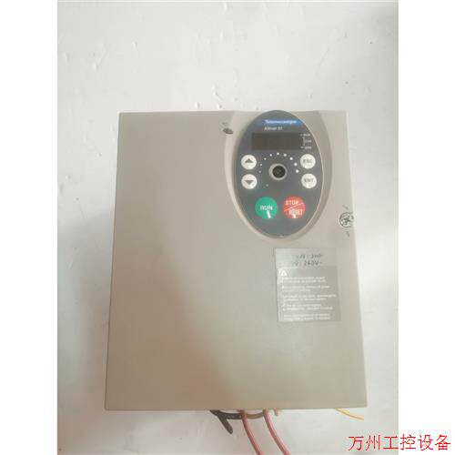 议价直拍不发:拆机施耐德ATV31HU22M2A,2.2KW变频器,成色还