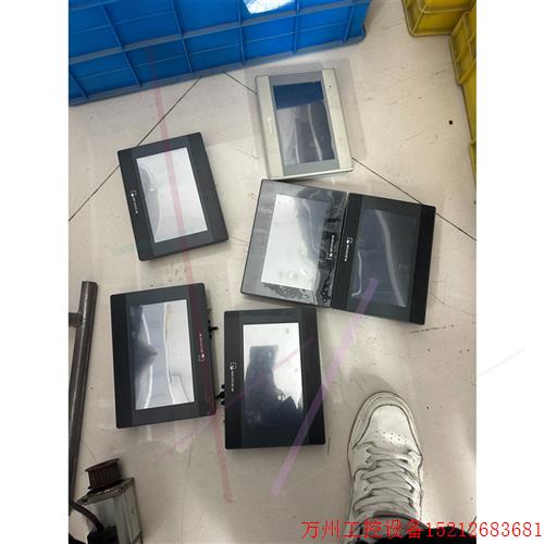 议价直拍不发:威纶通触摸屏MT6071ip4张,ie2张,tk6071iq