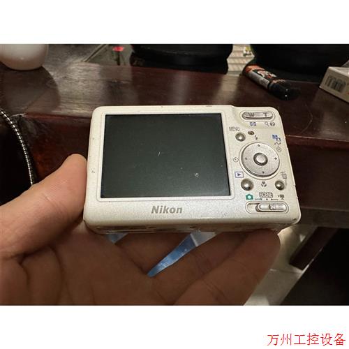 议价直拍不发:(议价)尼康coolpix s3 成色如图.单机器带电池,