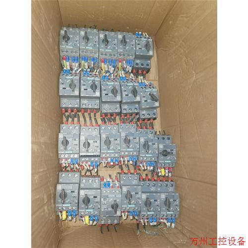 议价直拍不发:拆机马达断路器 成色漂亮 3RV6021-4DA15