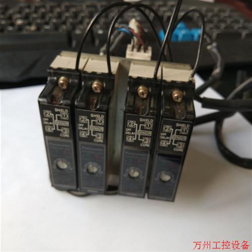 议价直拍不发:原装拆机 PANADAC-918Z传感器光纤放大器现货实物
