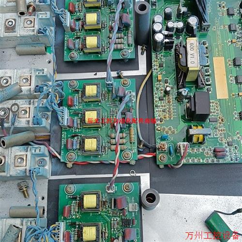 议价直拍不发:佛斯特变频器FST-800系列变频器原装拆机可控硅控