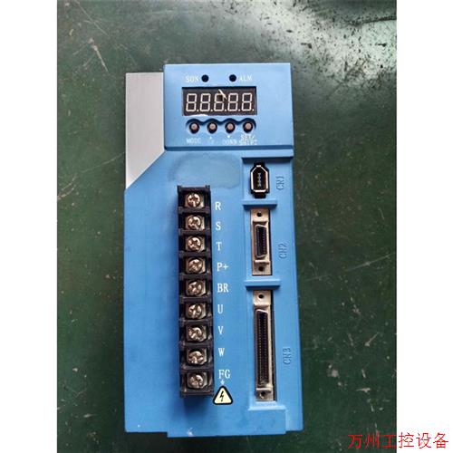 议价直拍不发:询价伺服驱动器TFS-S1-1D0-G02,二手拆机实物实拍