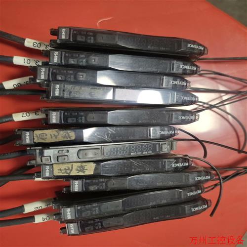 议价直拍不发:基士恩光纤放大传感器FS-N18N,实物图片。拆机件。