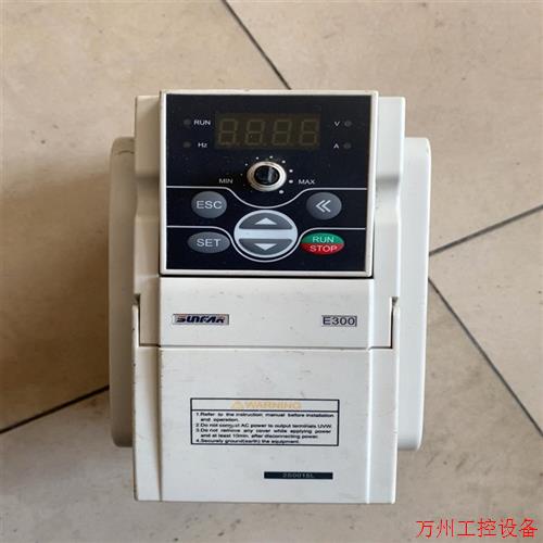议价直拍不发:变频器E300-2S0015L四方1.5KW变频器1台