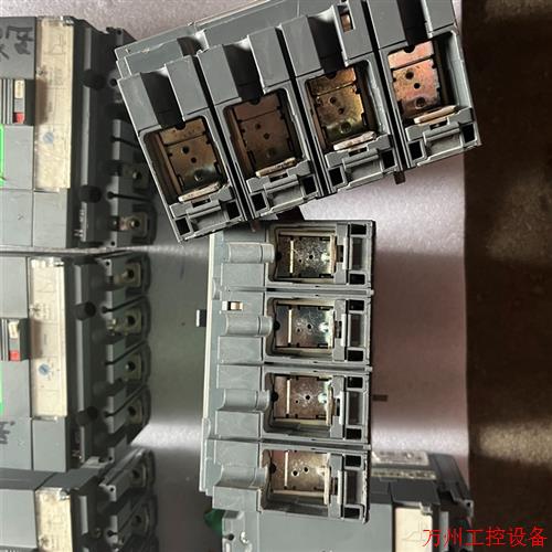 议价直拍不发:施耐德断路器,CVS250F,两个。CVS100F,四个拆机