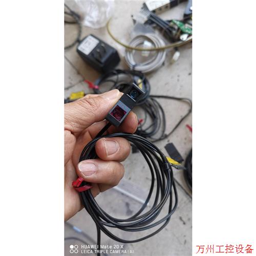 议价直拍不发:询价LV-H37,原装全新没包装,就是有点小刮痕议价