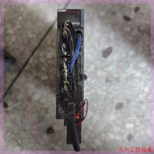 议价直拍不发:三菱伺服驱动器MR-J4-40B,二手原拆机,实物拍摄,成