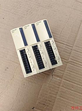议价直拍不发:拆机施耐德PLC模块TM2AVO2HT