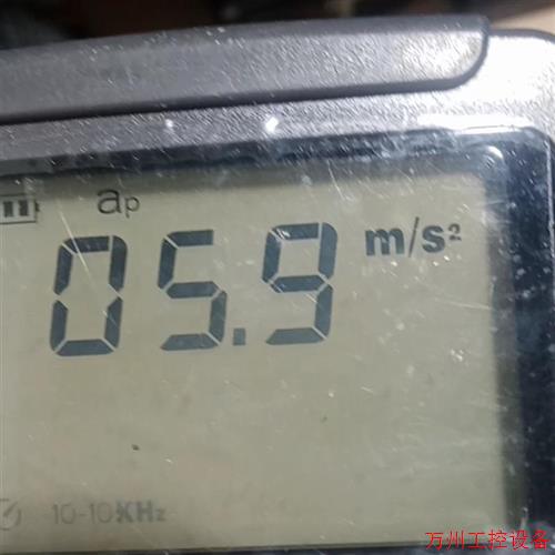 议价直拍不发:(请询价)优利德UT315 二手便携式测振仪高精度振动