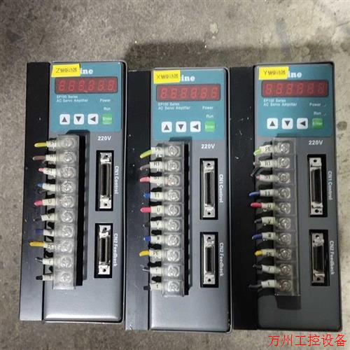 议价直拍不发:(请询价)迈信驱动器三台,型号:EP100B-3A,成色如图