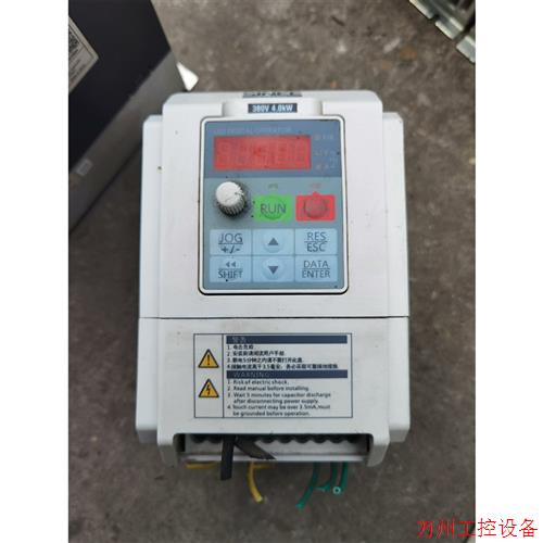 议价直拍不发:正弦EM100变频器4KW
