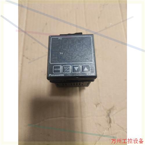 议价直拍不发:温控表AKT4R111100功能完好,实物拍摄成色如