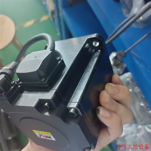 议价直拍不发:台达B3 750w电机,ECM-B3M-C20807RS1,,议价