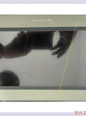 议价直拍不发:纶触摸屏MT8100iE,开机正常,屏幕轻微划痕