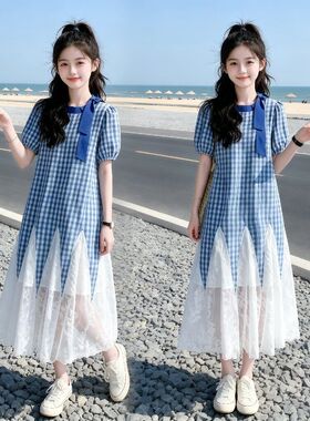 蓝色森系格子拼接超火蕾丝连衣裙女童2026新款绝美气质慵懒风长裙