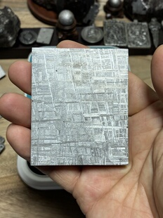 保真瑞典m铁陨标本曼铁338克文玩，有冲击脉裂纹特价不适合雕刻