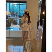 英伦风翻领双排扣收腰系带卡其色风衣女气质短款 MIMIFACE 外套