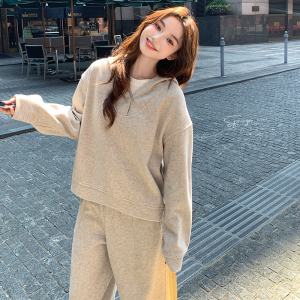 新款！！现货 呢料连帽套装 Q197P225K318，女装套装/套裙，两个王小姐
