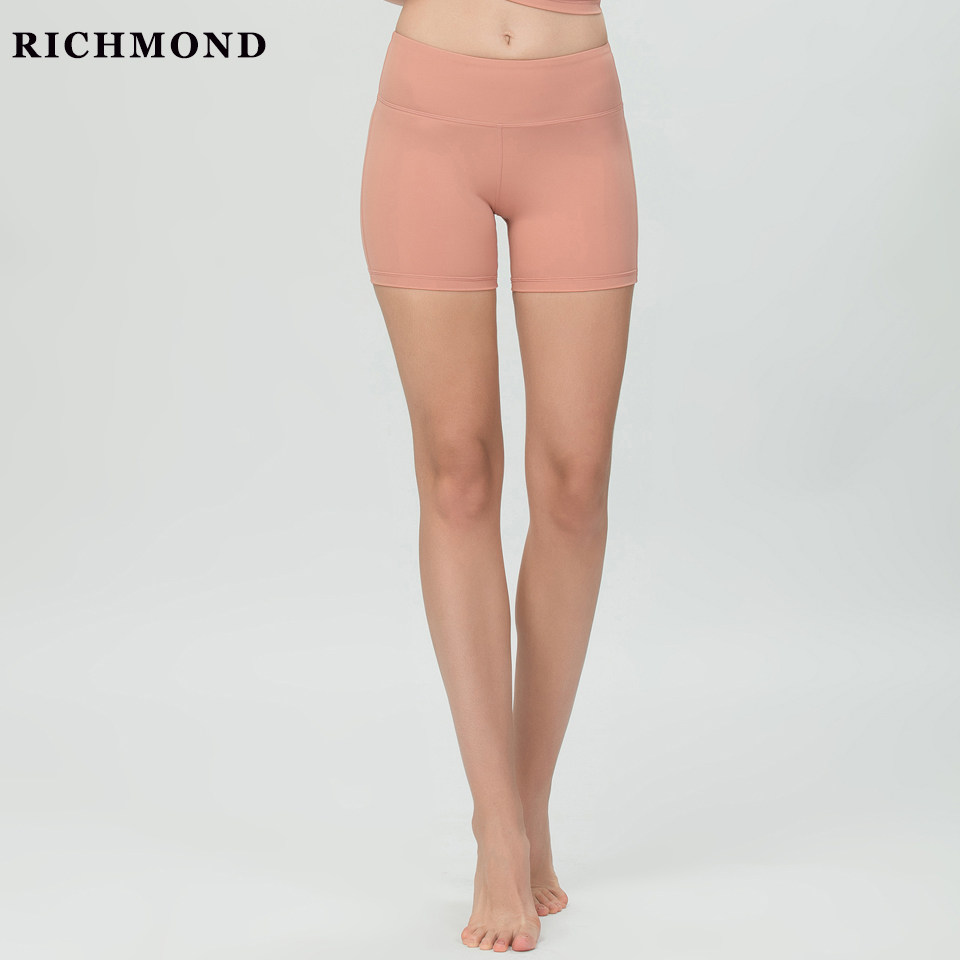 莉芝敏瑜珈服女薄款速干运动健身裸感显瘦塑形美腿瑜伽短裤6067