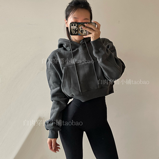 白肉穿搭小铺纯色百搭套头加绒短款卫衣健身运动女套头外套连帽衫
