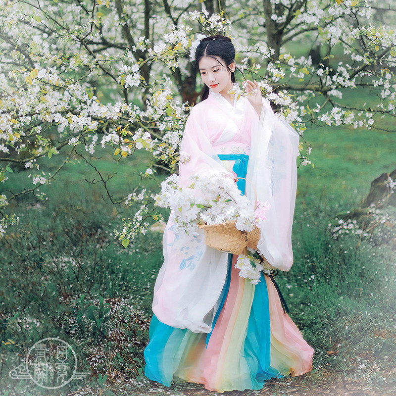 荼蘼白霓青阙原创绣花粉交领blingbling大袖彩虹齐腰襦裙少女汉服