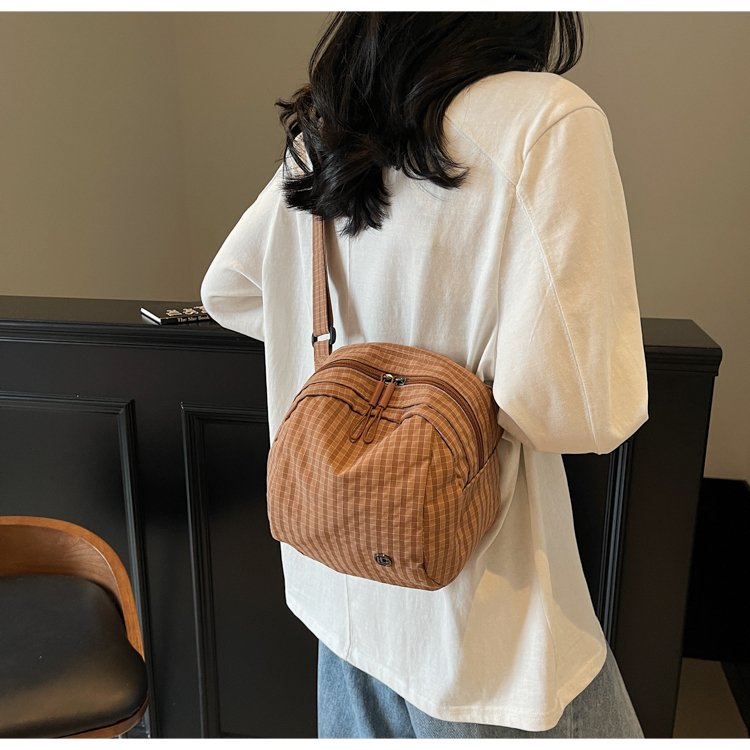 今年流行包包女2025新款韩版时尚百搭单肩斜挎包小众设计贝壳包女