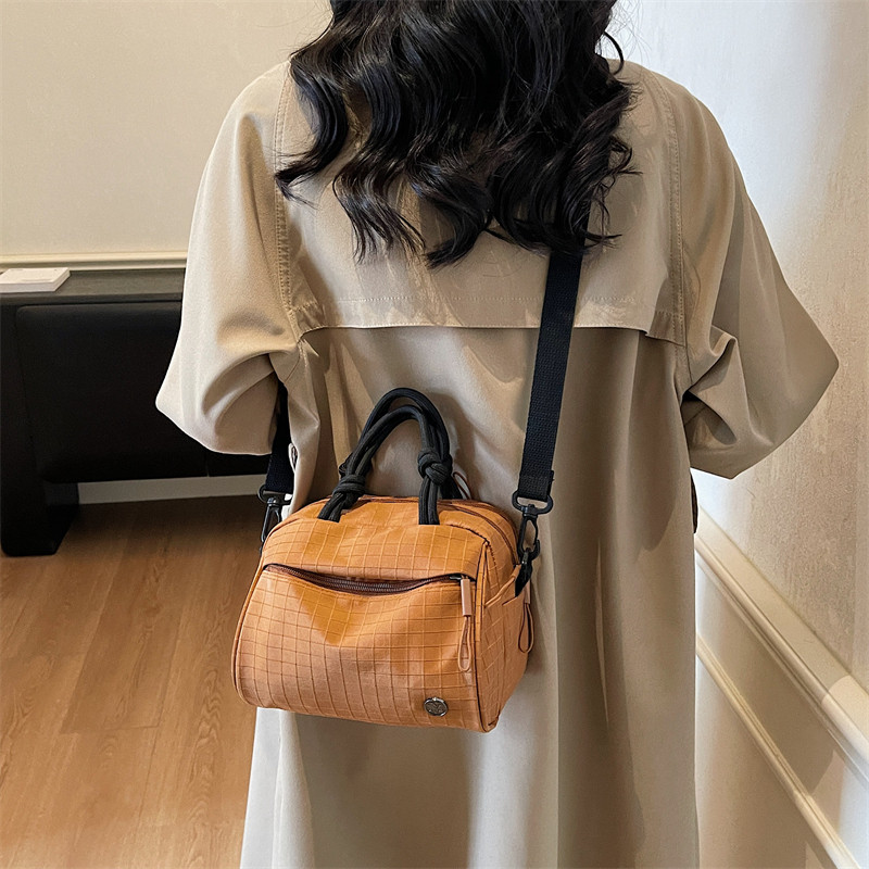 日系轻便百搭防水尼龙布手拎包包女式外出超火休闲通勤斜挎手机包,箱包皮具/热销女包/男包,通用款女包,淘宝优惠券,粉丝福利购,淘宝优惠卷