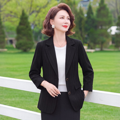 外套中年女士洋气短款小西服