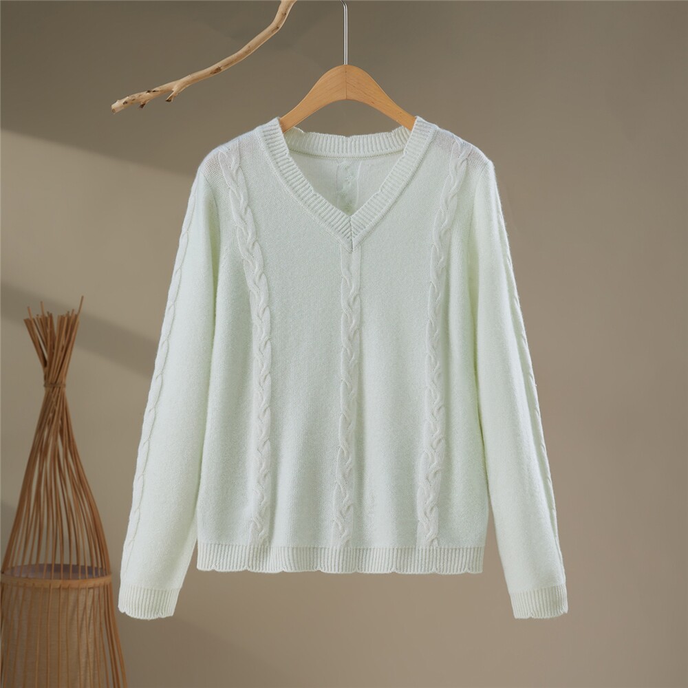 LY25010氛围感羊绒V领衫麻花肌理宽松透气小众针织上衣秋冬显瘦款