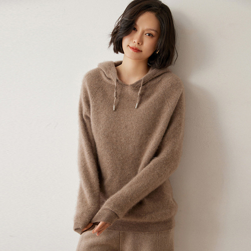 MQL405秋冬连帽羊绒衫女宽松针织休闲风插肩袖套头毛衣卫衣式上衣