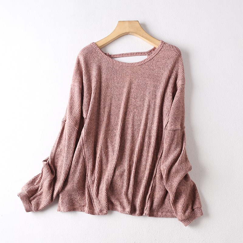 混纺圆领套头镂空背设计毛衣