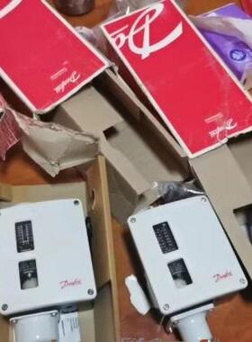 Danfoss 丹佛斯 RT11 017-508366 温度开关