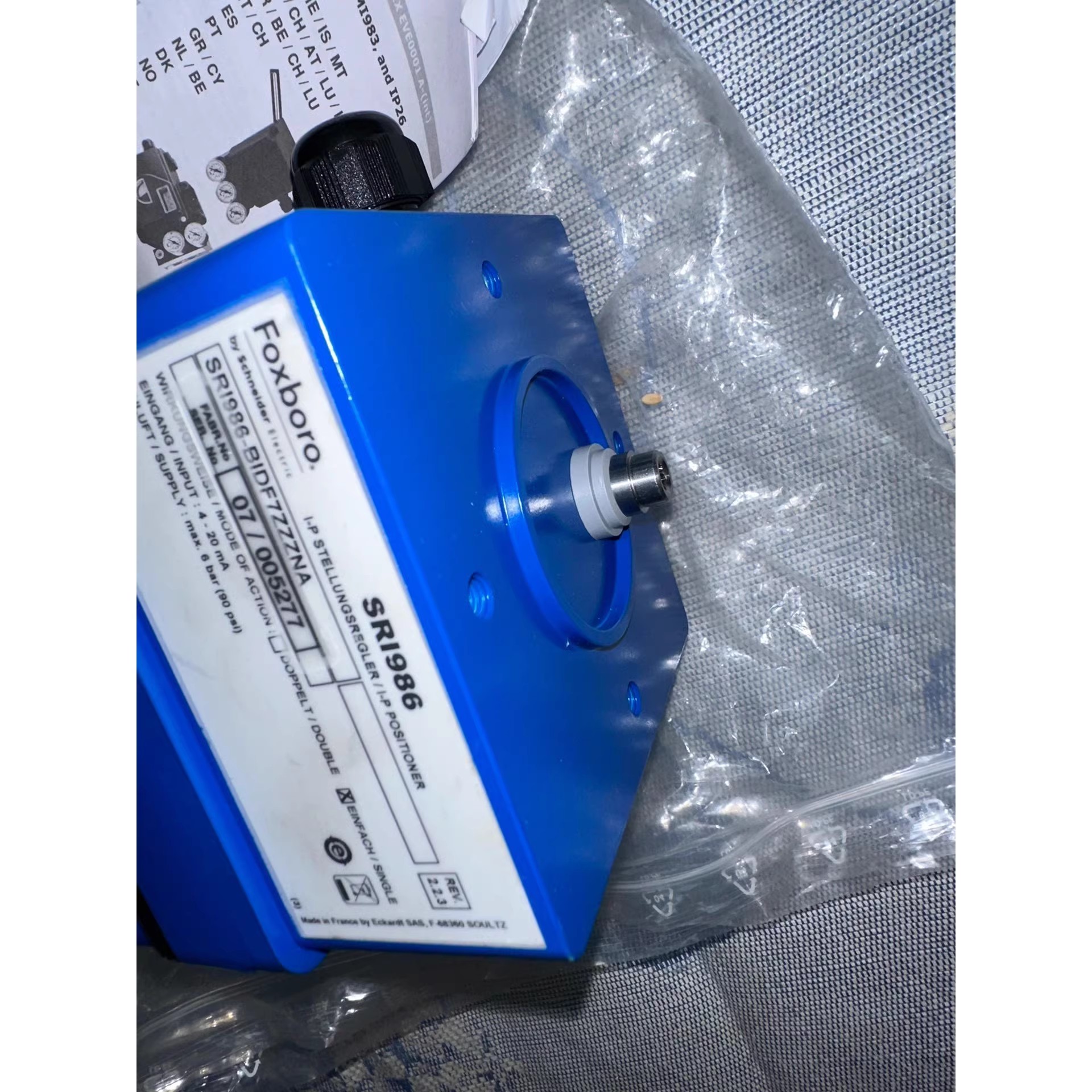 SRI986-BIDF7ZZZNA FOXBORO 阀门定位器