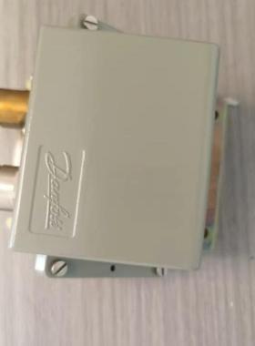 丹佛斯 压力开关 060-3100 458 UPS 35  060-3151  CAS 136