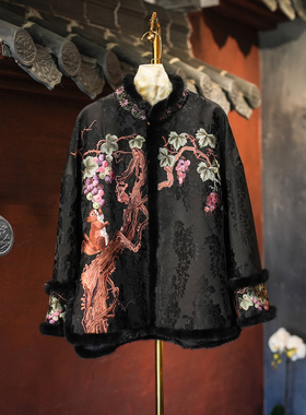 蓝大原创女装松鼠葡萄刺绣水貂毛拼接桑蚕丝宋锦加绒黑色外套5735