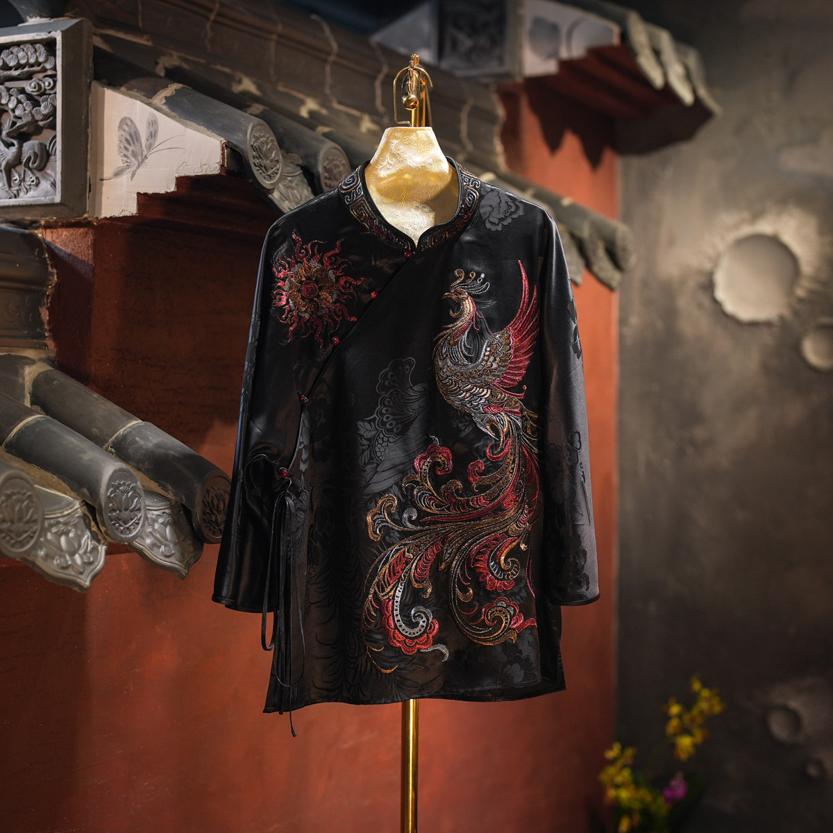 蓝大真丝2025秋凤凰刺绣黑色上衣