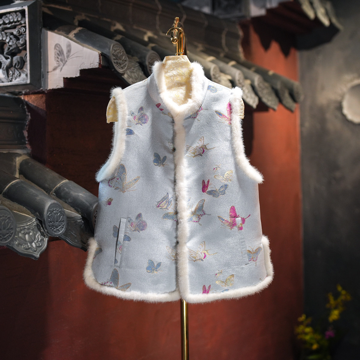 蓝大新中式立领蝴蝶水貂毛马甲