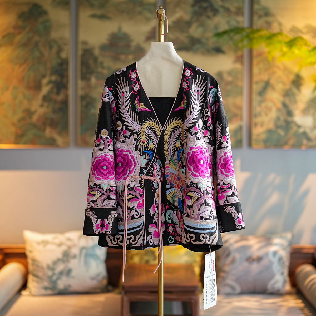 蓝大民族风桑蚕丝苗绣龟裂纹外套