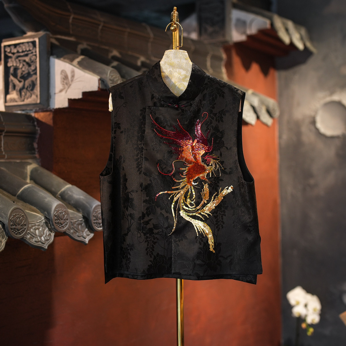 蓝大新中式立领手工钉珠黑色马甲