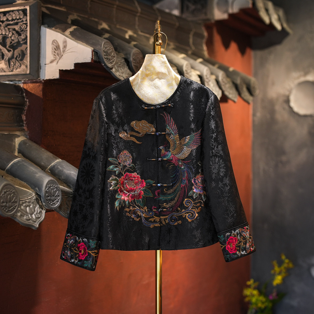 蓝大新中式黑色宋锦凤凰刺绣外套