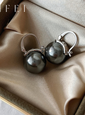 董卿同款耳扣大颗施家灰色珍珠耳环女轻奢高级感s925纯银水桶耳饰