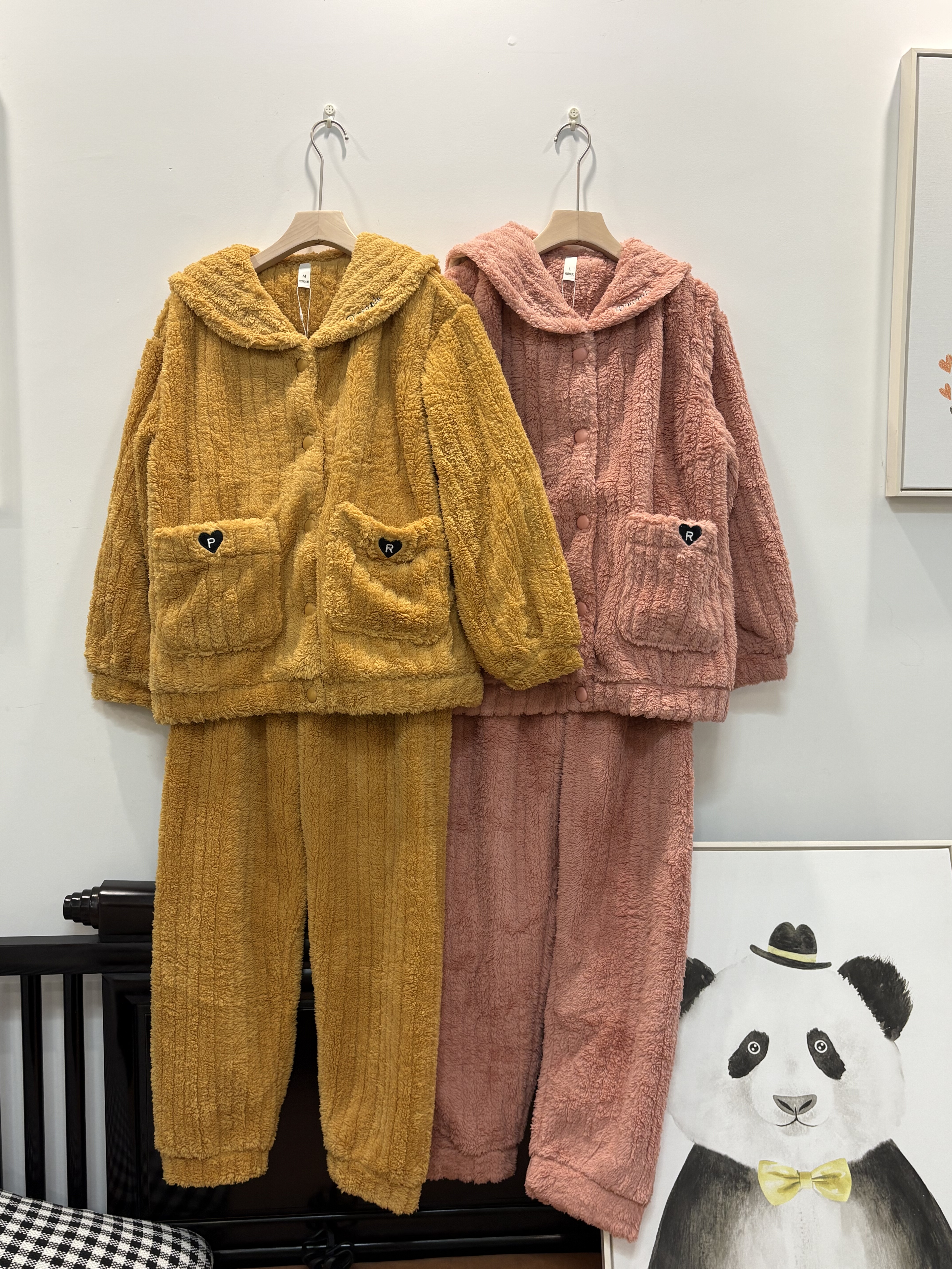 法兰绒睡衣女款秋冬季加绒加厚保睡衣/家居服套装