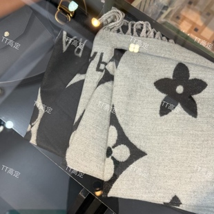 经典老花双面时尚女保暖围巾加厚秋冬披肩2025新款女士流苏百搭