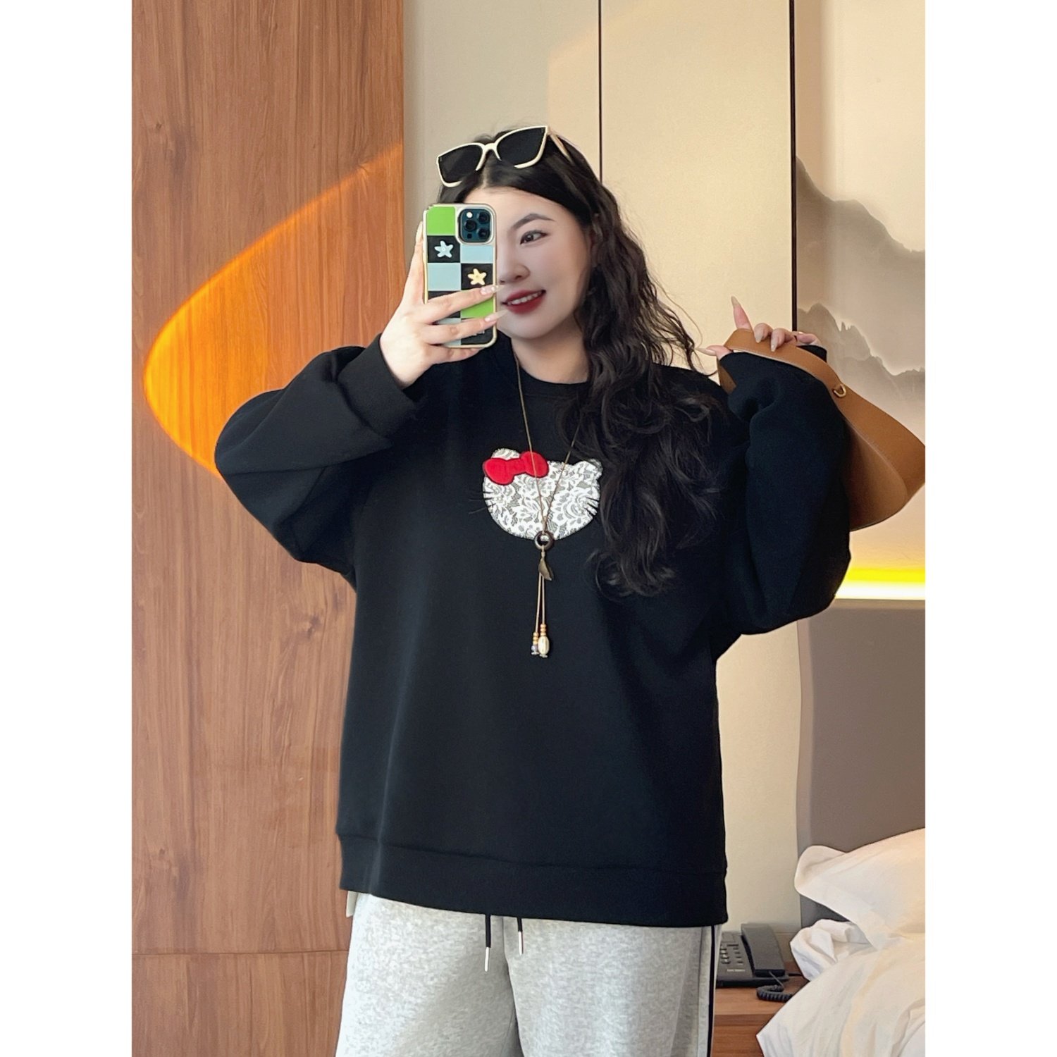 梵朵大码女装16137秋冬印花无帽卫衣宽松韩系百搭圆领长袖上衣,女装/女士精品,大码内搭,淘宝优惠券,粉丝福利购,淘宝优惠卷