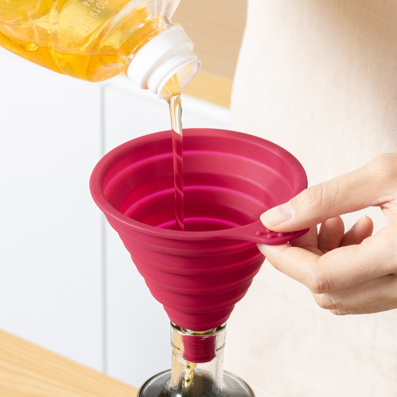 日式硅胶漏斗倒酒加油倒油器大口径分液器倒油斗大号可折叠油漏斗