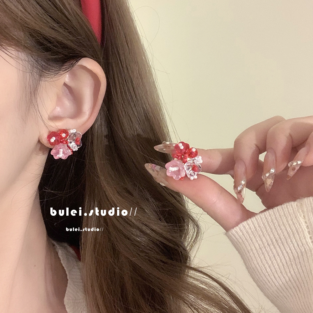 本命年红色花耳钉无耳洞耳夹新款显白手工串珠花朵耳环耳饰