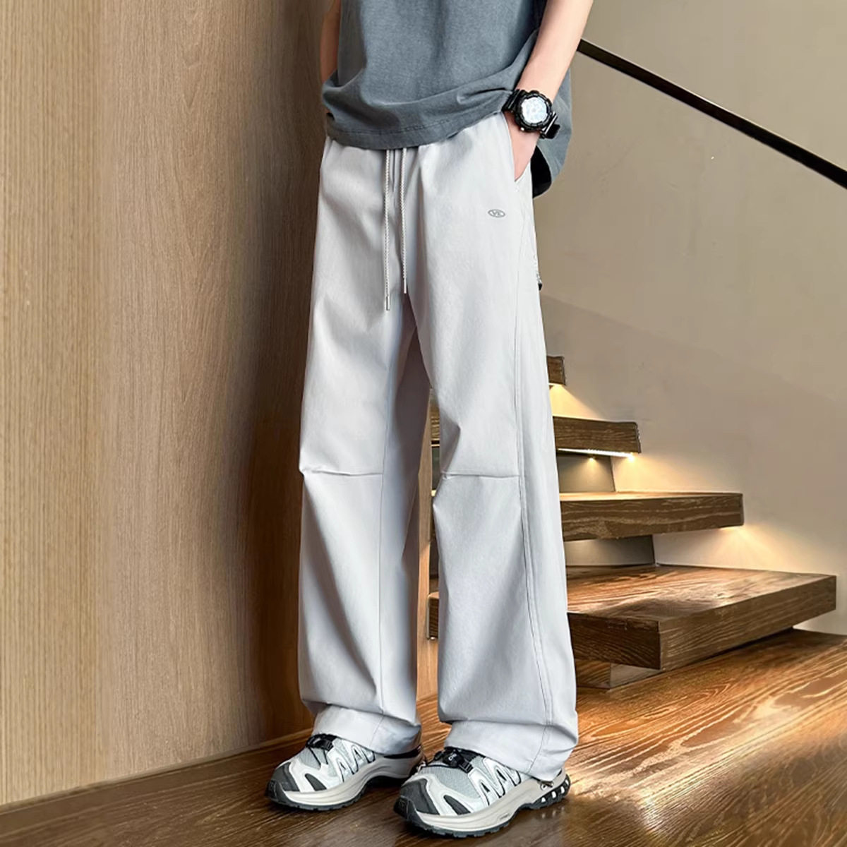2026年春季新款防风防水休闲裤男女款印花潮牌宽松百搭男裤图片